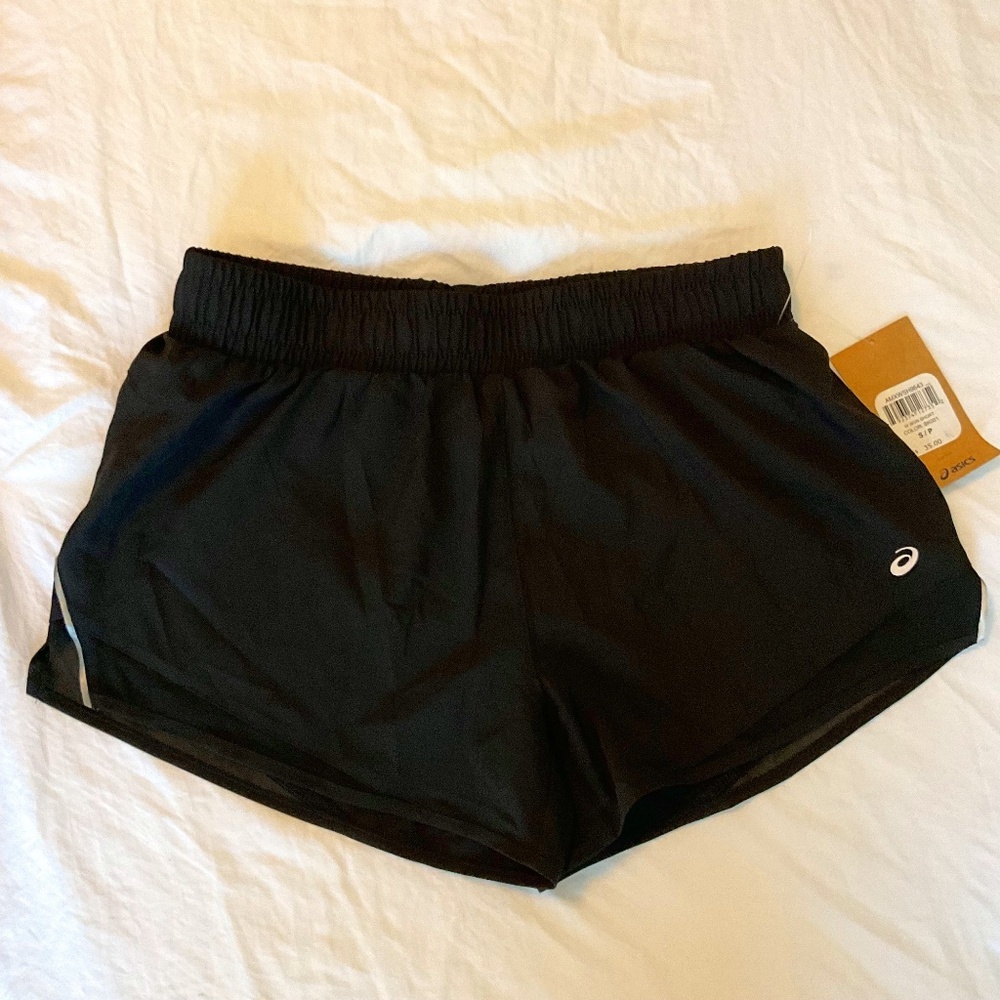 NWT, ASICS SILVER SPLIT SHORT, Small